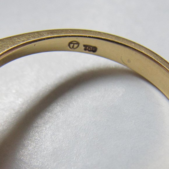 18K Solid Yellow Gold with Ruby & Diamonds Ring - Picture 10 of 13